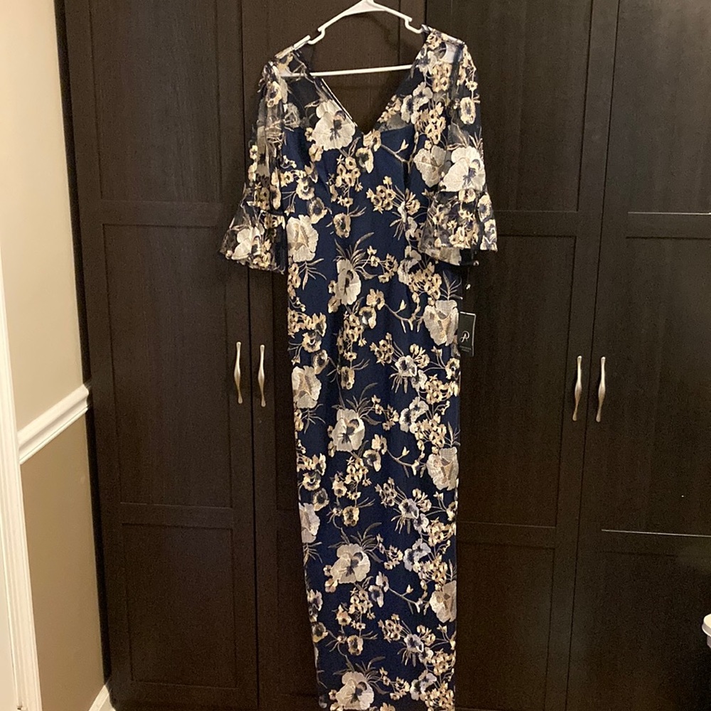NWT navy embroidered column gown by Adrianna Papell